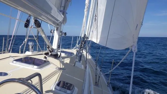 Hard To Believe Yacht Photos Pics Upwind