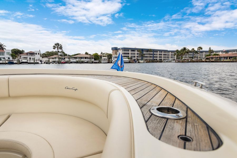 2019 Chris-Craft Calypso 30