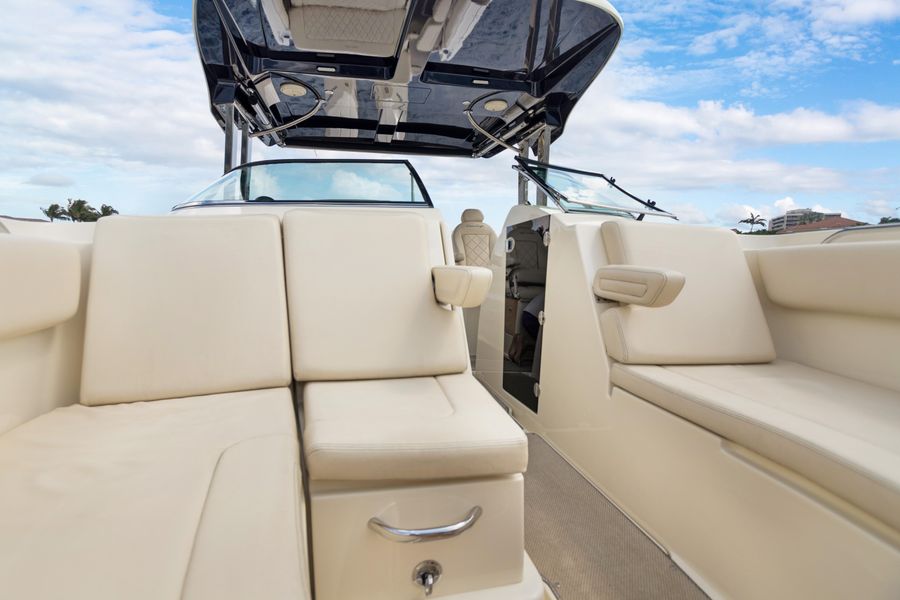 2019 Chris-Craft Calypso 30