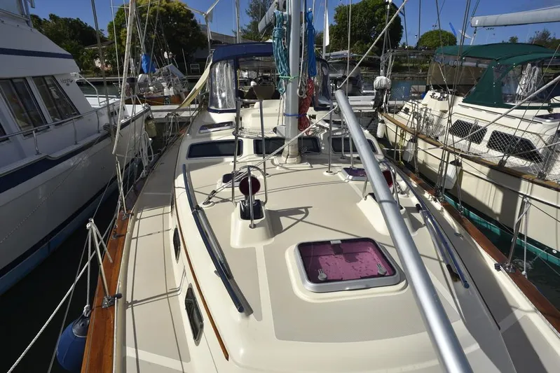 Watermark Lll Yacht Photos Pics 2005 Island Packet 445 sailboat docked, showcasing deck and rigging details.