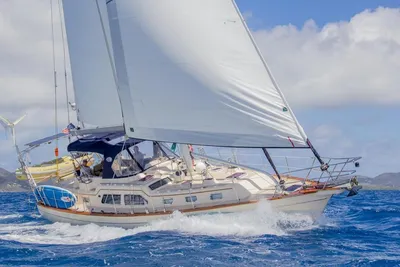 Island Packet 445