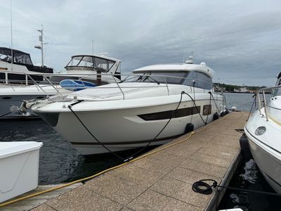 Yacht