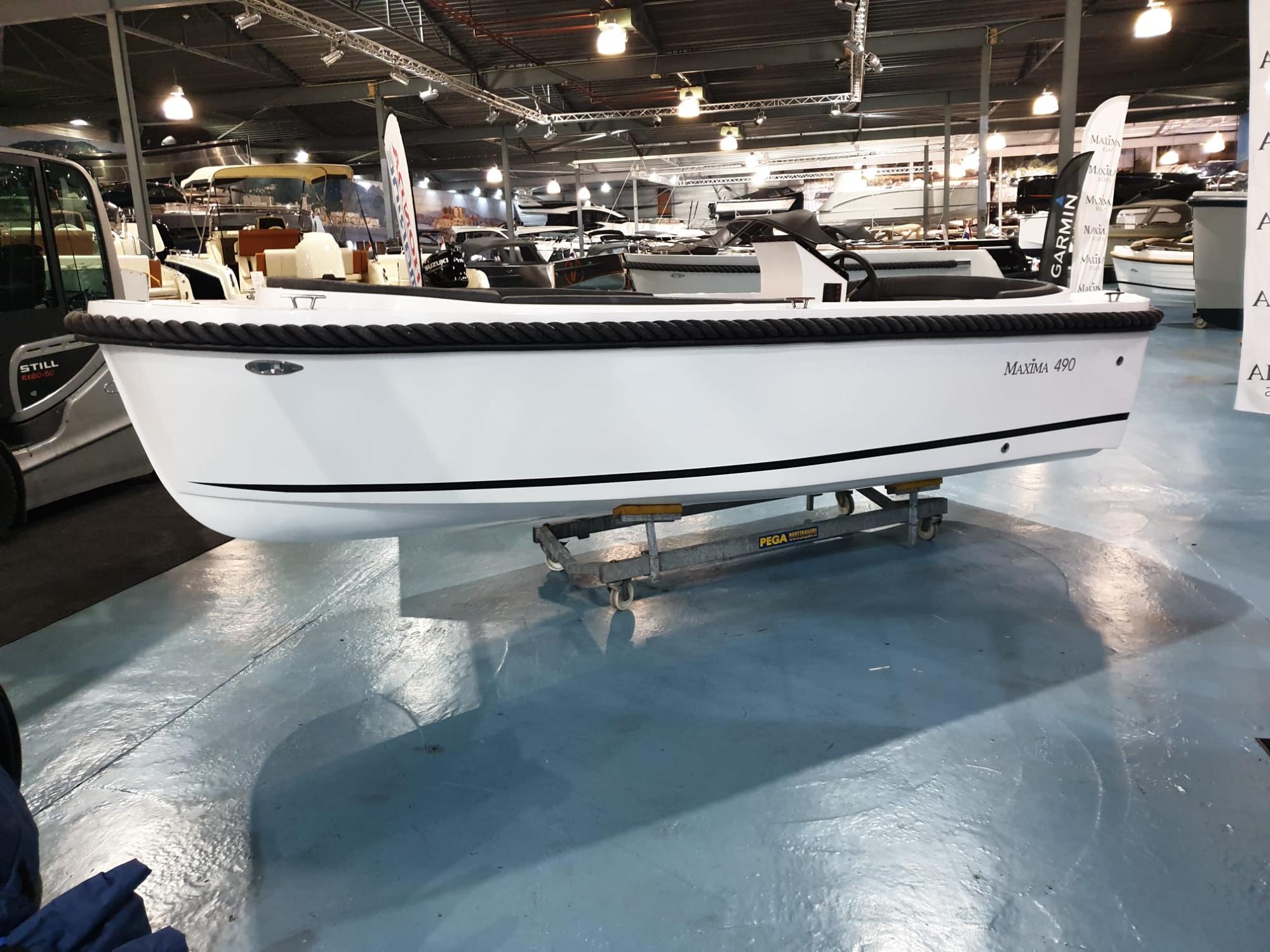 Nieuw 2023 Maxima Maxima 490 wit met Honda 10 pk overjarig model! HG