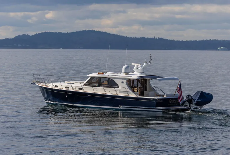 Yeomalt Yacht Photos Pics 