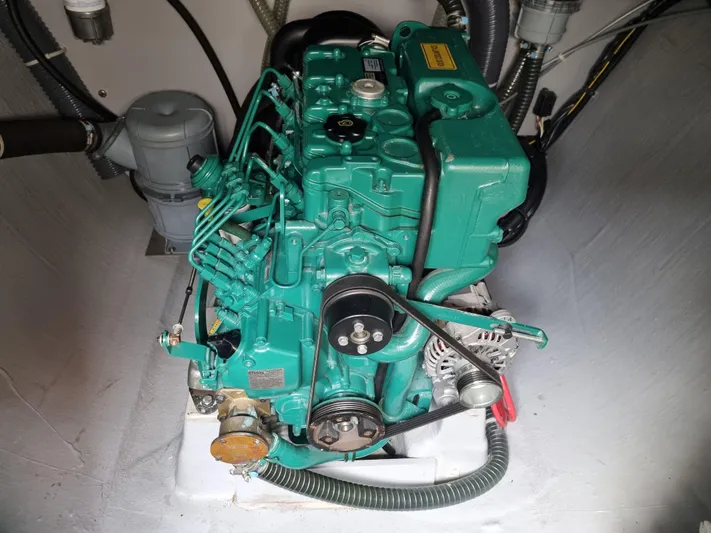  Yacht Photos Pics Nautitech Open 46 - 2020 - Intérieur - Cale moteur