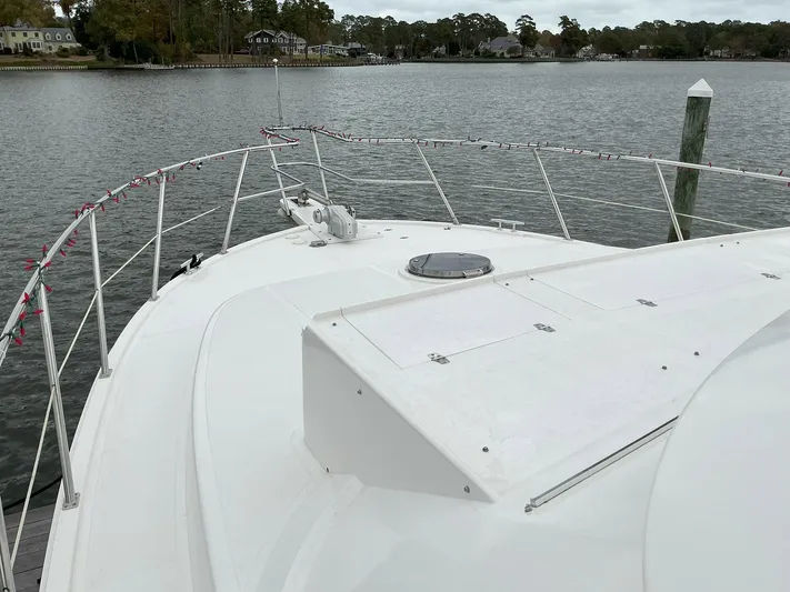 Jamis Lee Yacht Photos Pics 