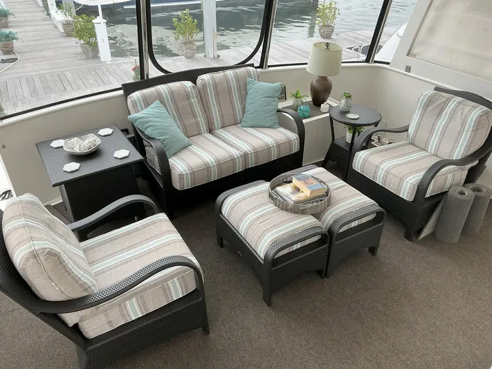 Jamis Lee Yacht Photos Pics 