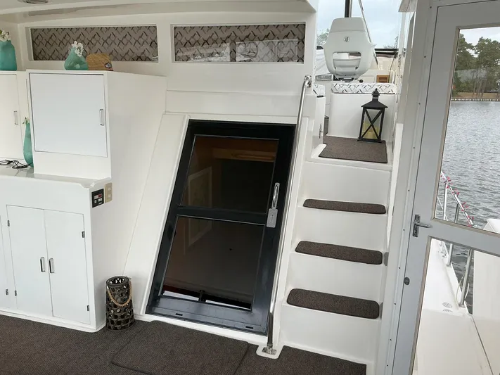 Jamis Lee Yacht Photos Pics 