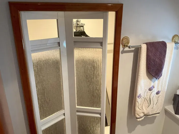 Jamis Lee Yacht Photos Pics 