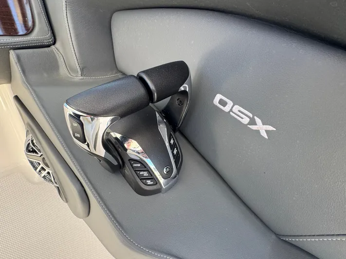  Yacht Photos Pics 2023 Chaparral 280 OSX boat controls with sleek design.