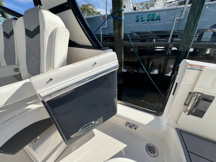  Yacht Photos Pics Interior of 2023 Chaparral 280 OSX with luxurious seating.