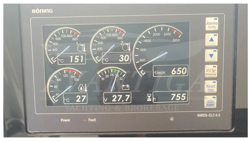  Yacht Photos Pics AZIMUT MAGELLANO 25M 2020