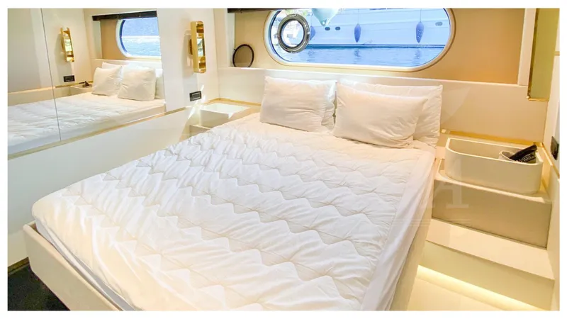  Yacht Photos Pics AZIMUT MAGELLANO 25M 2020