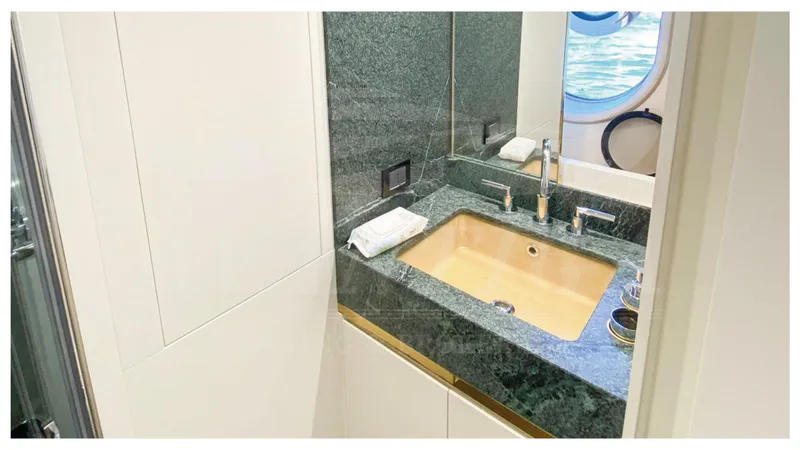  Yacht Photos Pics AZIMUT MAGELLANO 25M 2020