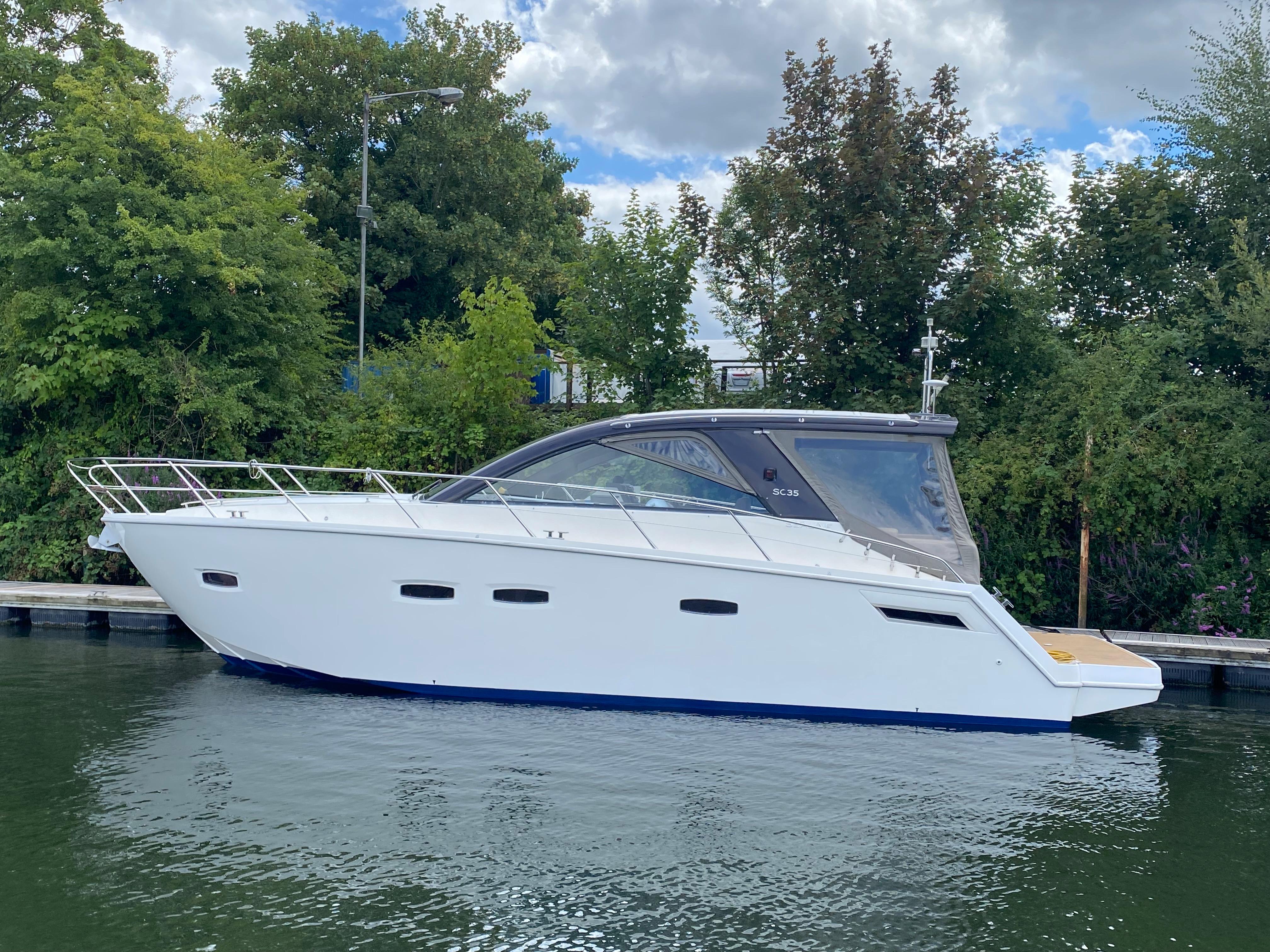 2010 Sealine SC35 Cruiser for sale - YachtWorld