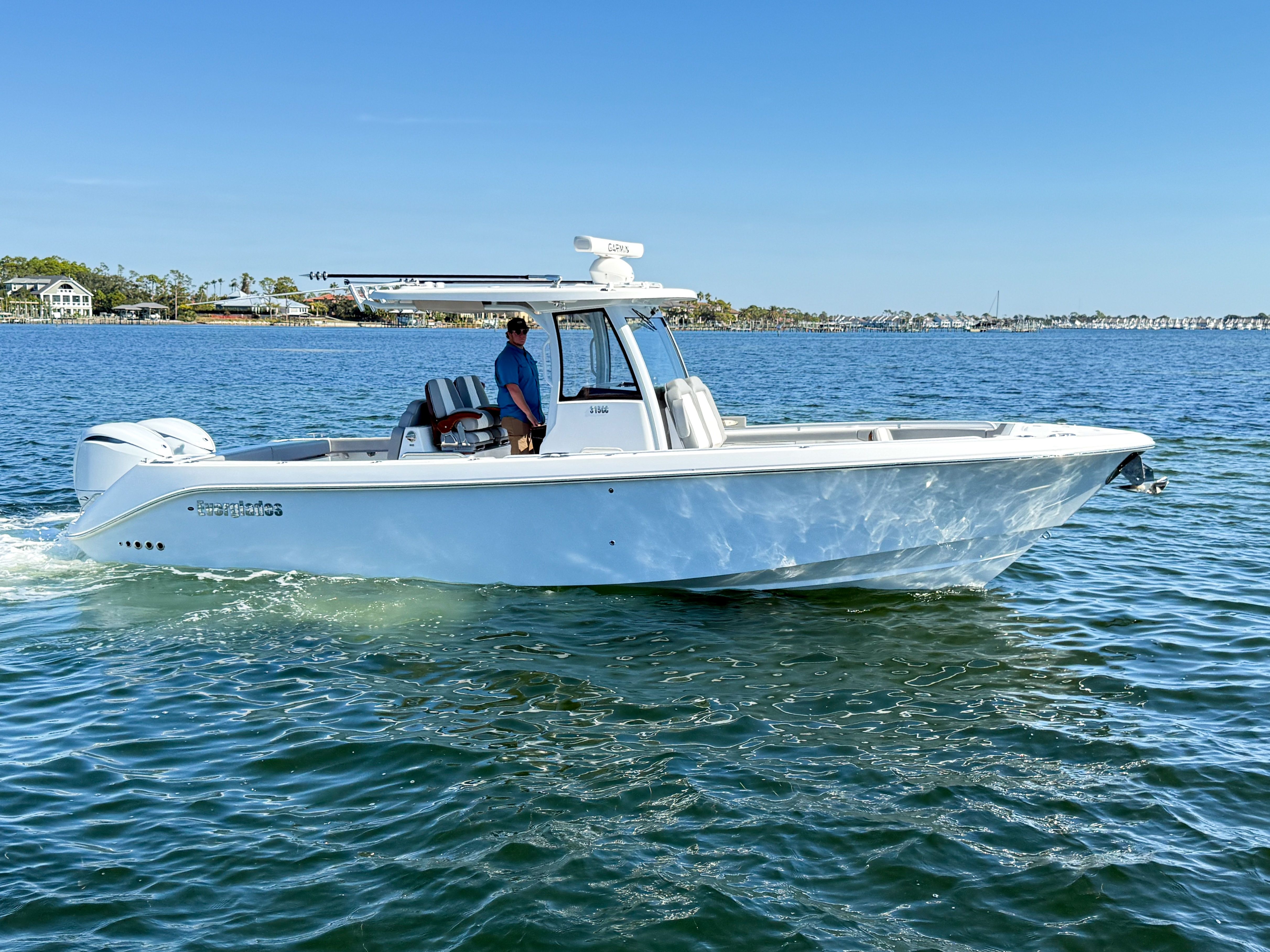 Everglades 315 Center Console