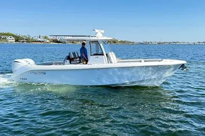 Everglades 315 Center Console