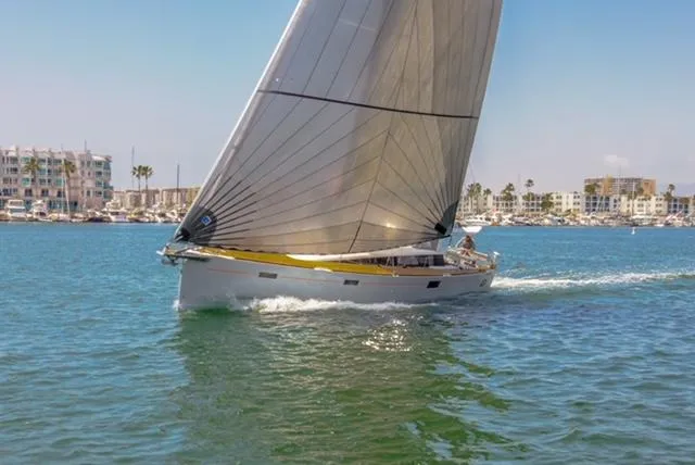 Dynemite II Yacht Photos Pics 