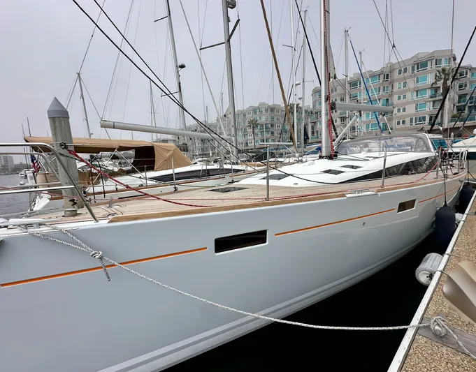 Dynemite II Yacht Photos Pics 