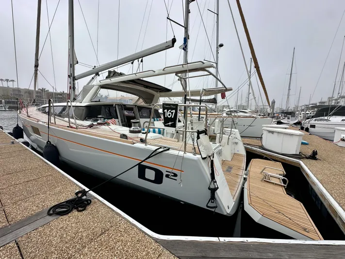 Dynemite II Yacht Photos Pics 