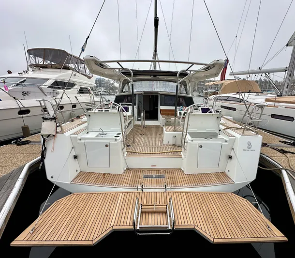 Dynemite II Yacht Photos Pics 