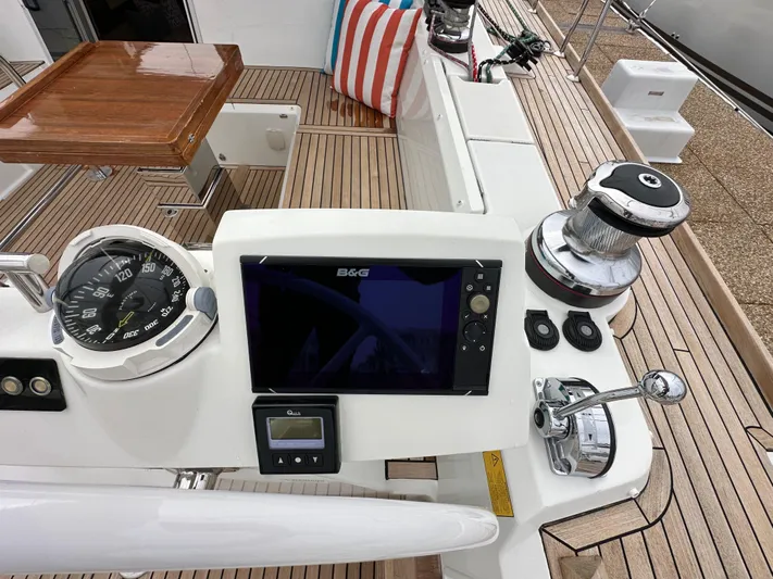 Dynemite II Yacht Photos Pics 