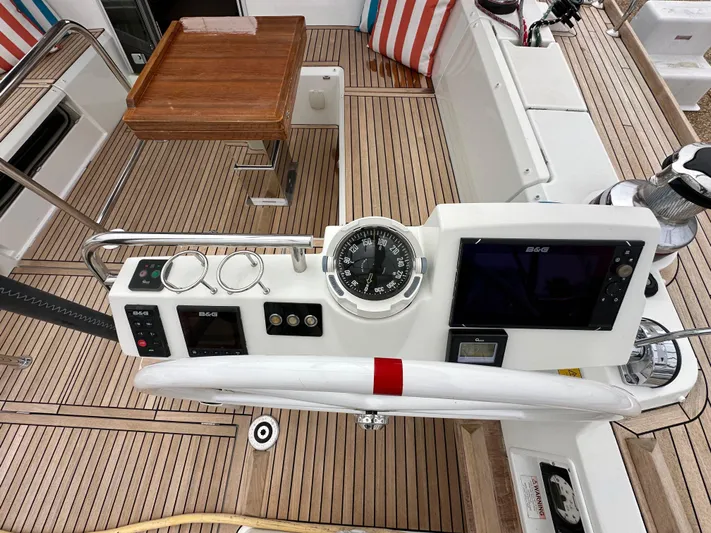 Dynemite II Yacht Photos Pics 