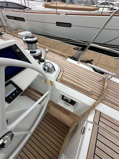 Dynemite II Yacht Photos Pics 