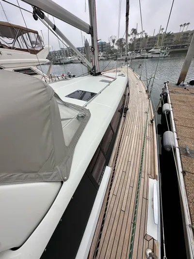 Dynemite II Yacht Photos Pics 