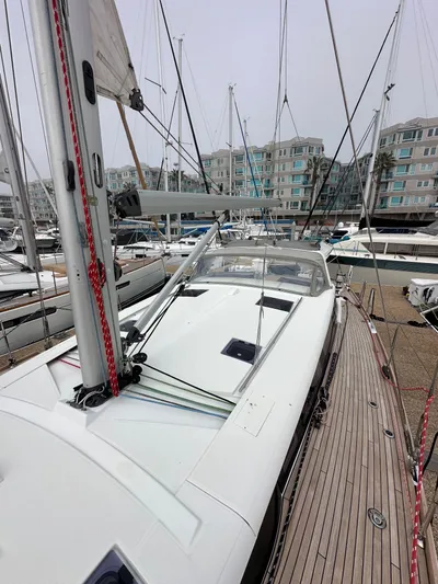 Dynemite II Yacht Photos Pics 