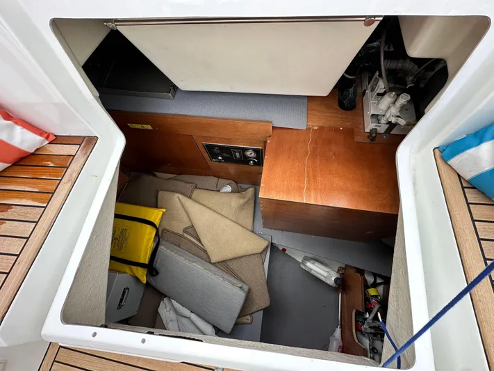 Dynemite II Yacht Photos Pics 