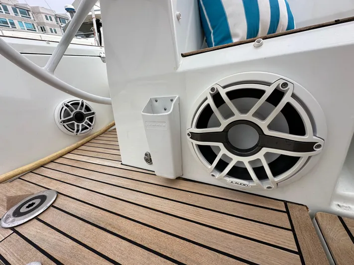 Dynemite II Yacht Photos Pics 