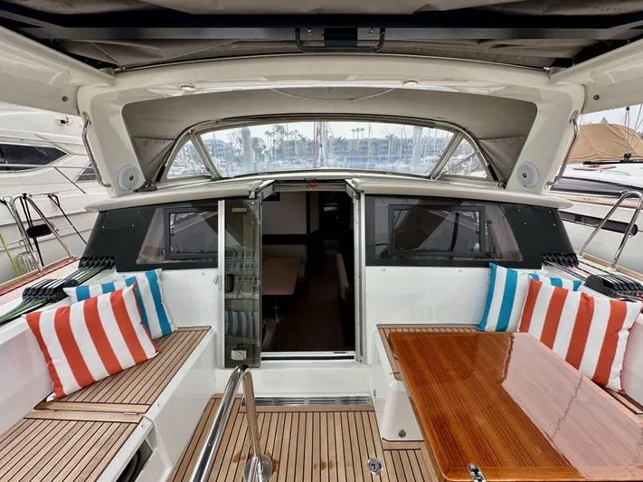 Dynemite II Yacht Photos Pics 