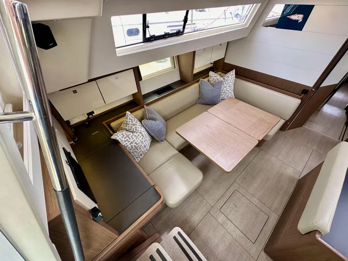 Dynemite II Yacht Photos Pics 