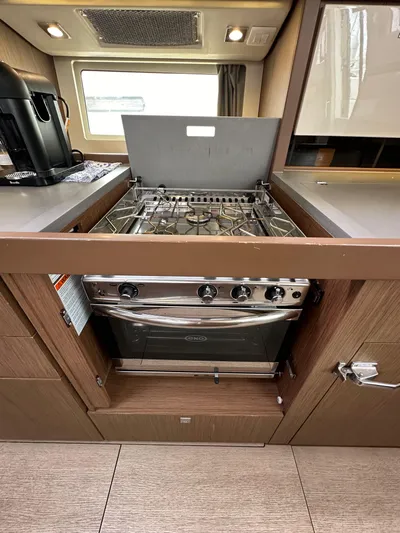 Dynemite II Yacht Photos Pics 