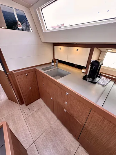 Dynemite II Yacht Photos Pics 