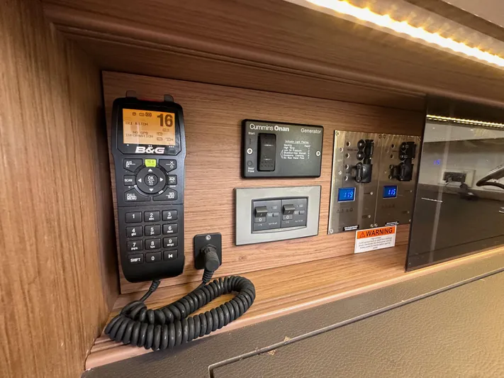 Dynemite II Yacht Photos Pics 