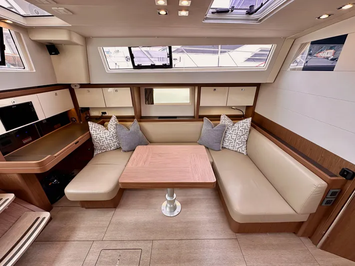 Dynemite II Yacht Photos Pics 