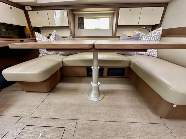 Dynemite II Yacht Photos Pics 