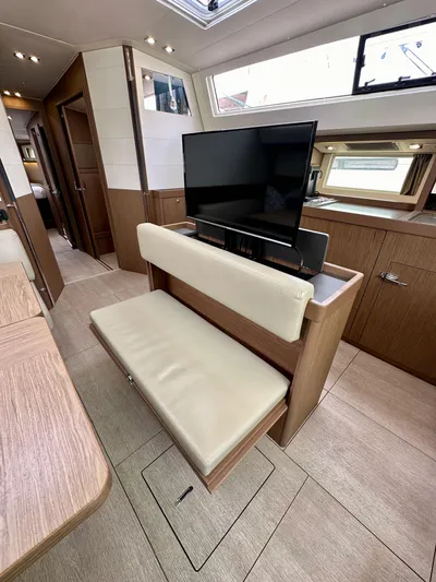 Dynemite II Yacht Photos Pics 