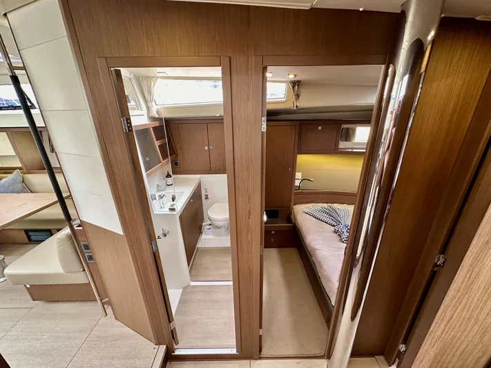 Dynemite II Yacht Photos Pics 