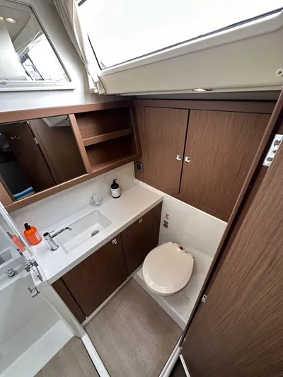 Dynemite II Yacht Photos Pics 