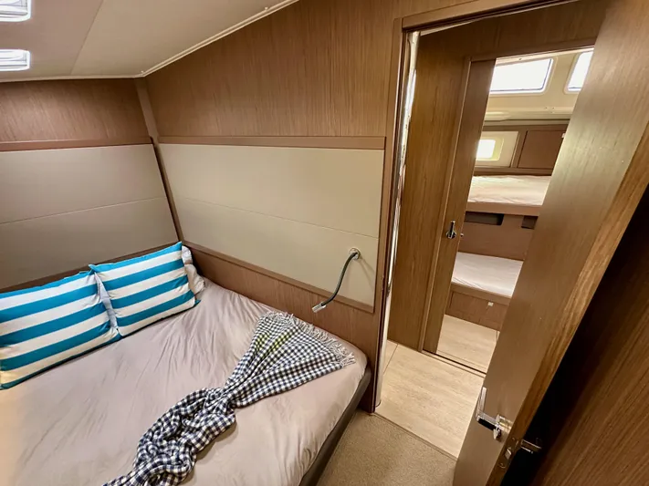 Dynemite II Yacht Photos Pics 