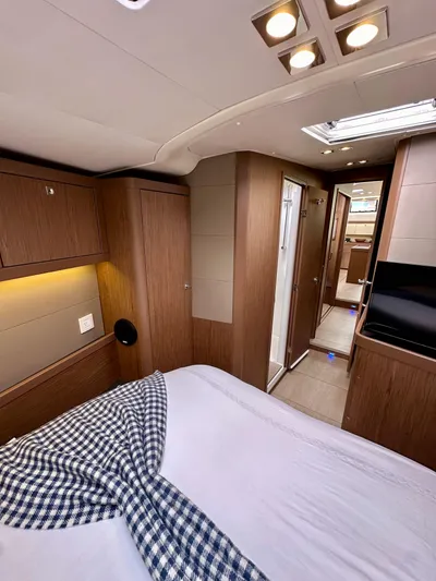 Dynemite II Yacht Photos Pics 