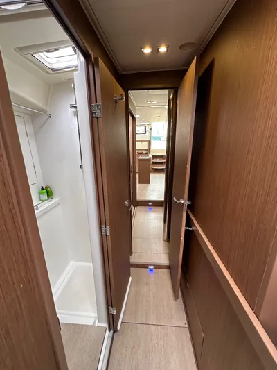 Dynemite II Yacht Photos Pics 