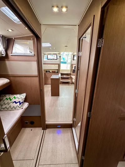 Dynemite II Yacht Photos Pics 