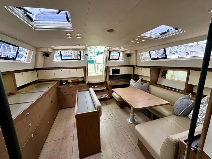 Dynemite II Yacht Photos Pics 