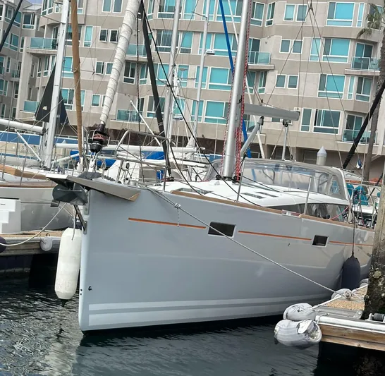 Dynemite II Yacht Photos Pics 