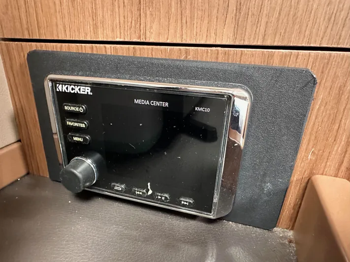 Dynemite II Yacht Photos Pics 