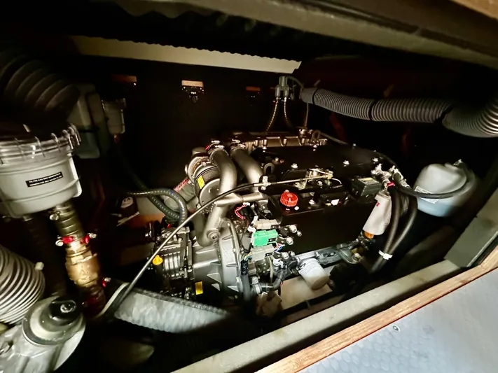 Dynemite II Yacht Photos Pics 